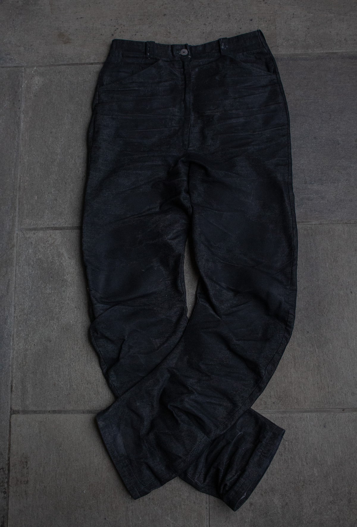 J-Cut jeans. 1